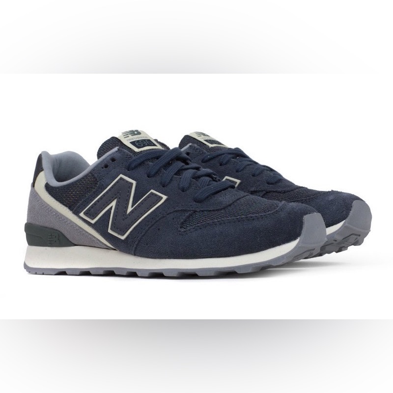 New Balance 696 Womens Sneakers